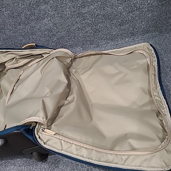 Tumi Rolling Duffel Bag Blue 21" Travel Luggage Suitcase Carry On Nylon‎ Wheels - Picture 15 of 16